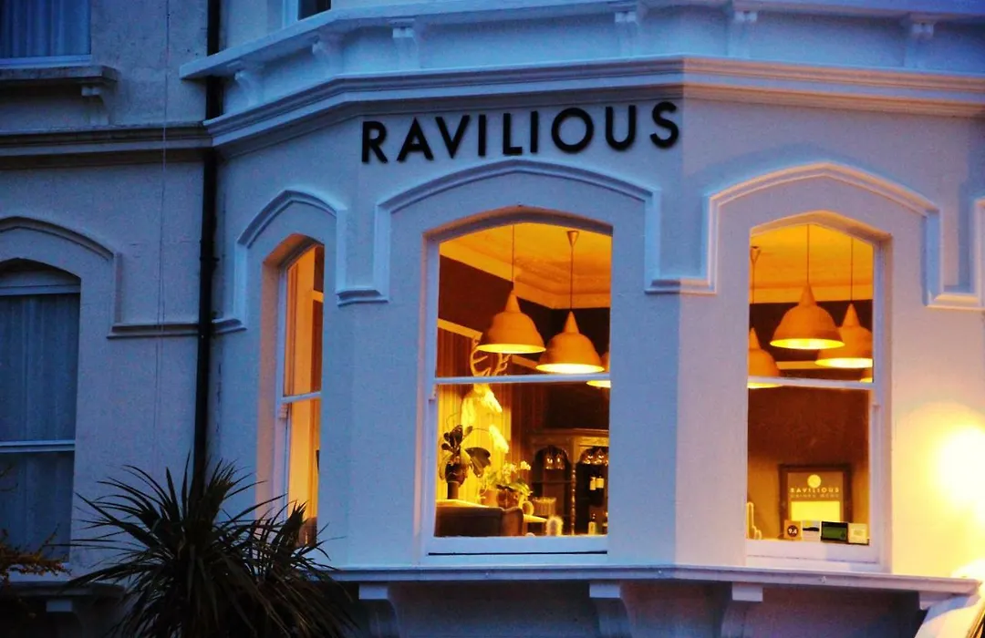 Ravilious-1